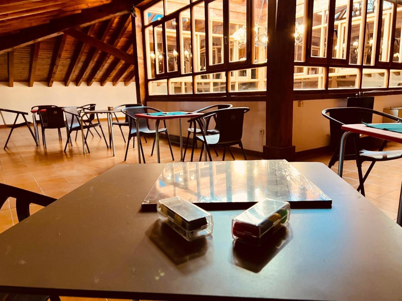 Albergue Pinares - La Casona De Revenga Regumiel de la Sierra Esterno foto