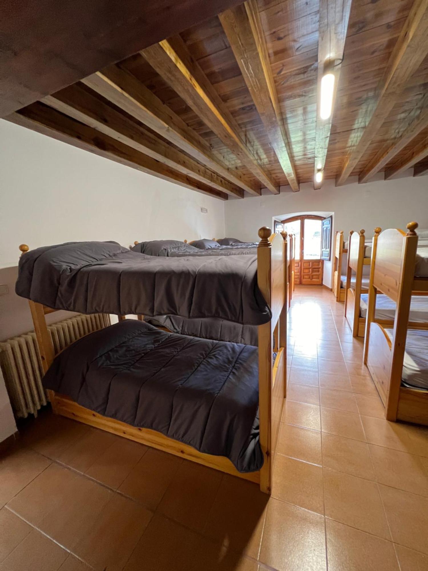 Albergue Pinares - La Casona De Revenga Regumiel de la Sierra Esterno foto