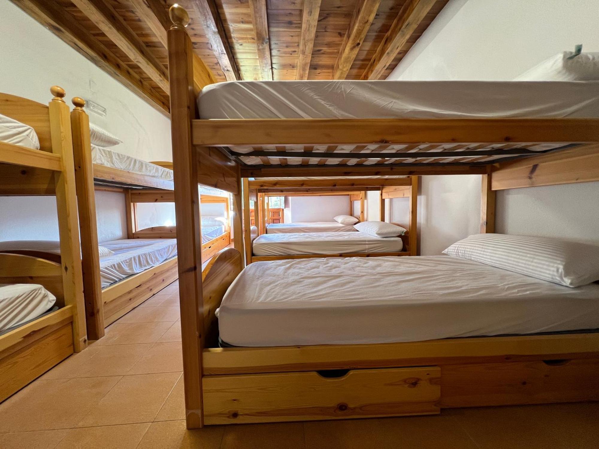 Albergue Pinares - La Casona De Revenga Regumiel de la Sierra Esterno foto